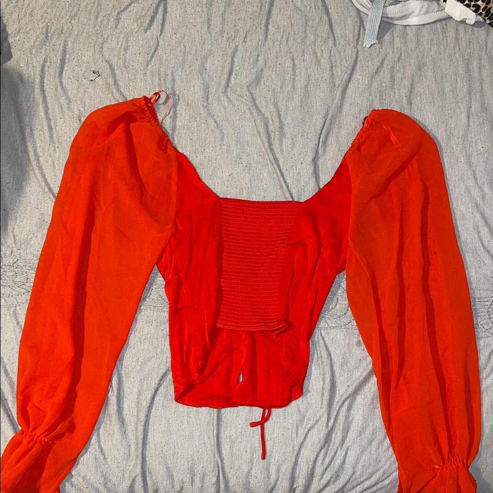 Red blouse - Picture 4 of 5
